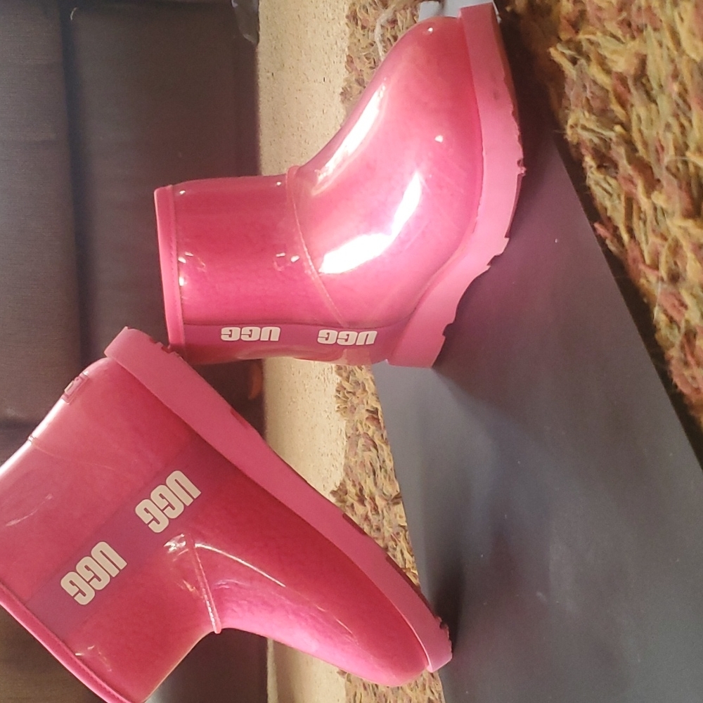 Kid's UGG Clear Classic Mini Pink Boots